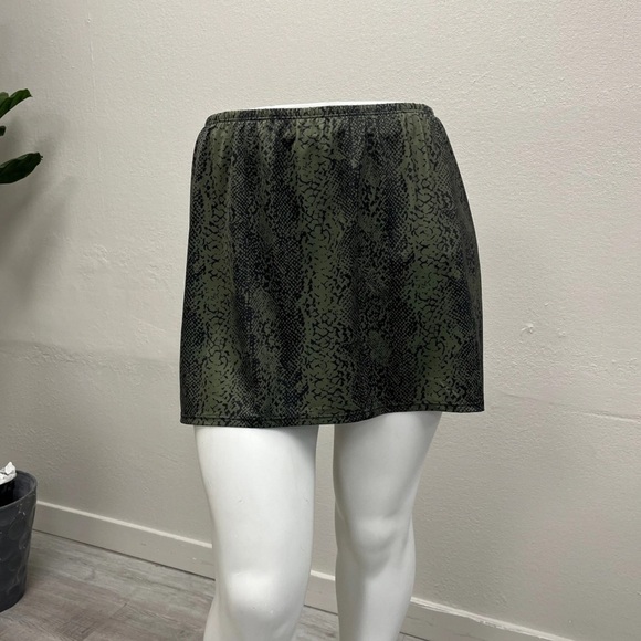 Swim By Cacique Green Python Swim Skirt - Size 30/32 - Picture 1 of 3
